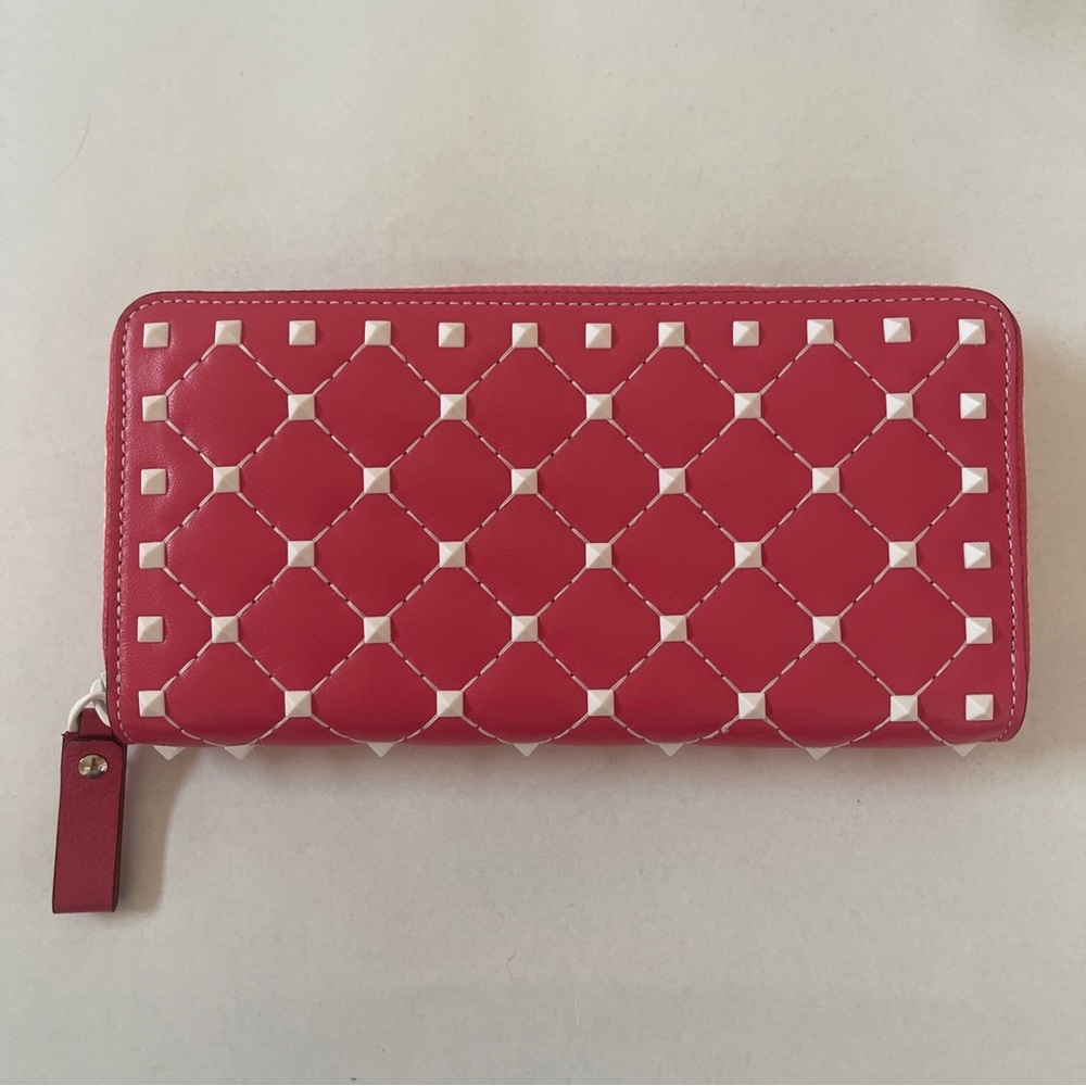 Valentino Garavani Rockstud Pink Wallet